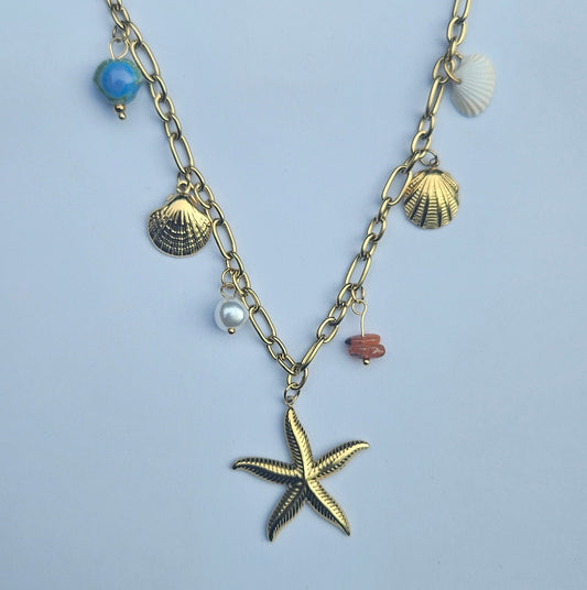Indira — Collier Multi-Breloques Coquillages Étoile & Pierre