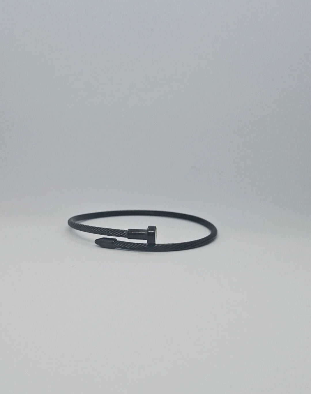 Safir — Bracelet Clou Noir