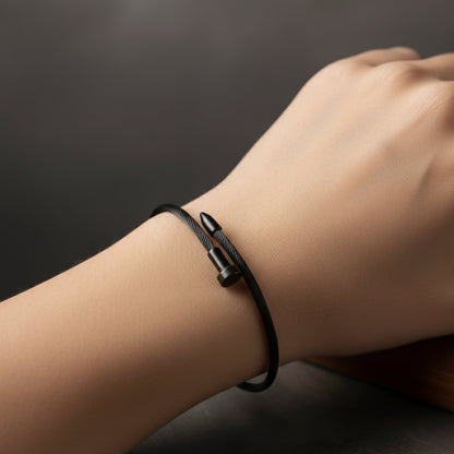Safir — Bracelet Clou Noir