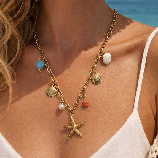 Indira — Collier Multi-Breloques Coquillages Étoile & Pierre