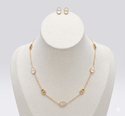 Azélia – Parure Nacre Dorée Collier & Boucles d'Oreilles