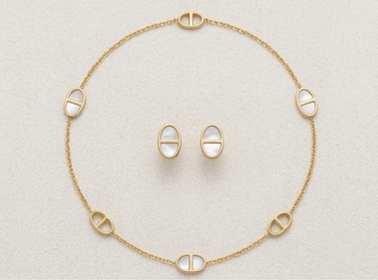 Azélia – Parure Nacre Dorée Collier & Boucles d'Oreilles