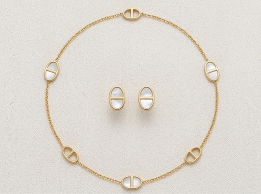 Azélia – Parure Nacre Dorée Collier & Boucles d'Oreilles