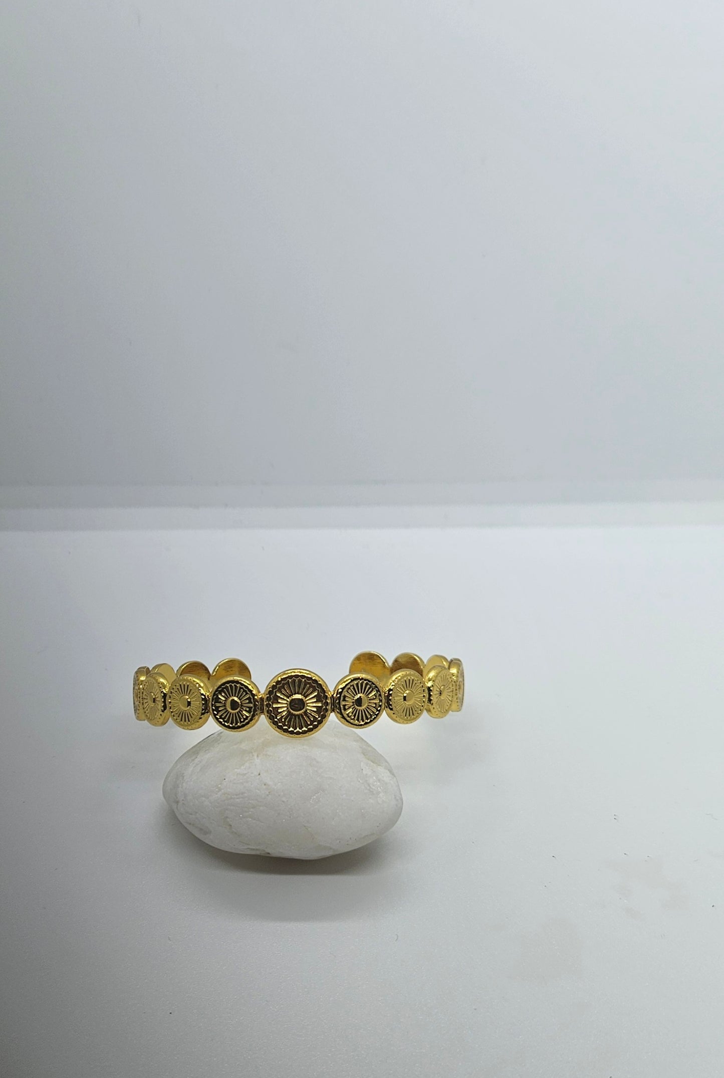 Solara — Bracelet Soleil Doré Ajustable