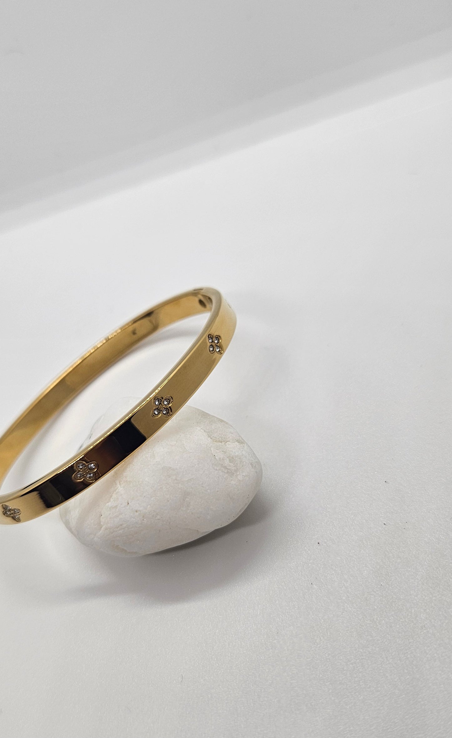 Maya — Jonc Trèfles Strass Doré