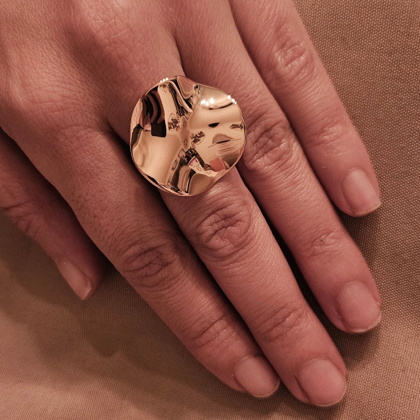 Halo – Bague Ajustable Ronde Texturée