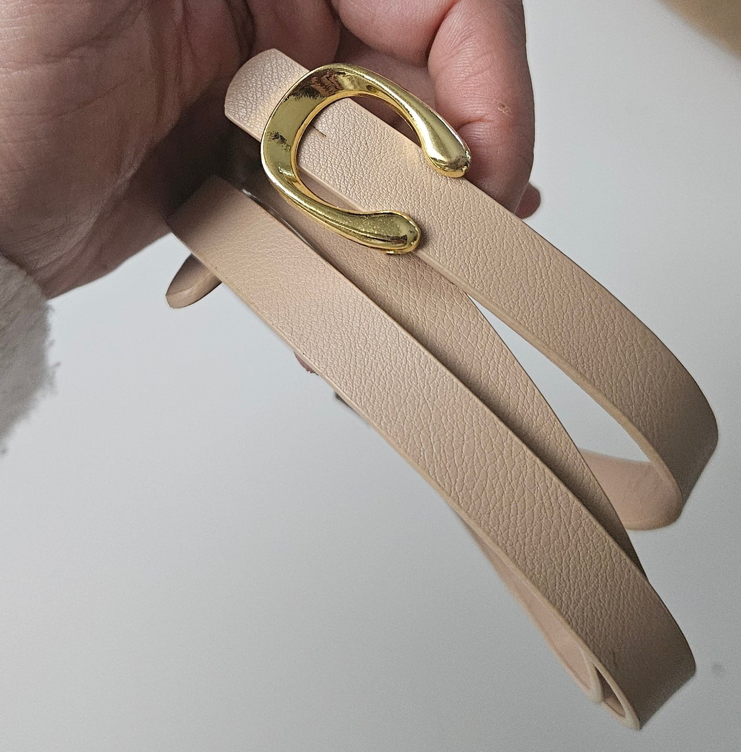 Ceinture Fine Tendance Beige Détail Doré