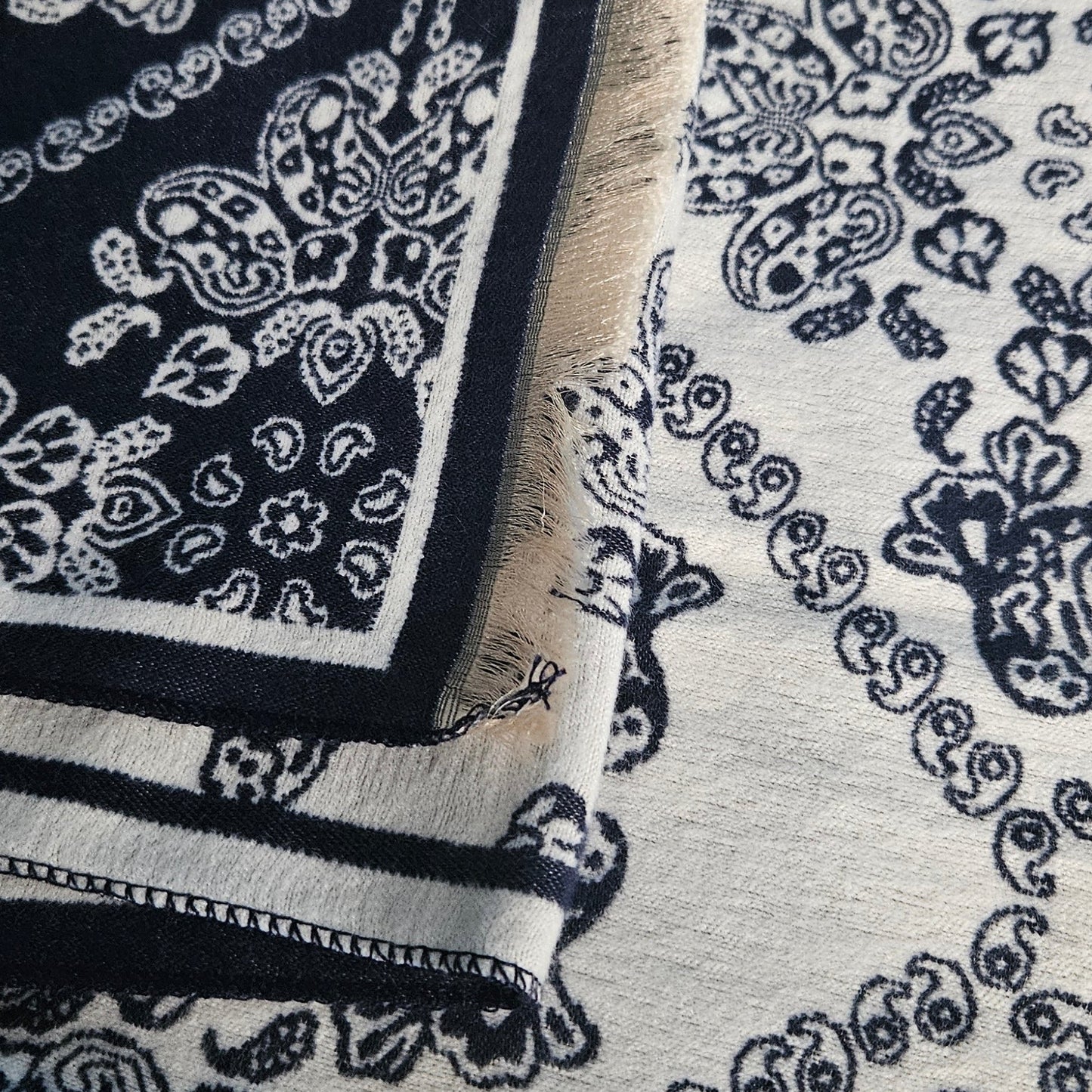 Paisley - Écharpe Douce & Chaude Motif Fleuri