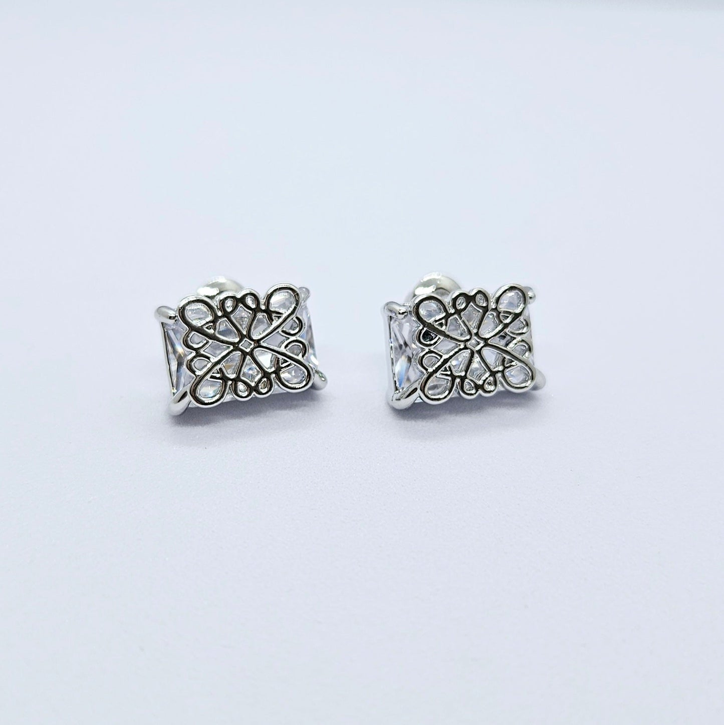 Argentia — Boucles d'Oreilles Argentées Façon Diamant