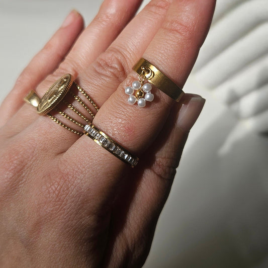 Alba – Bague Ajustable Fleur Blanche