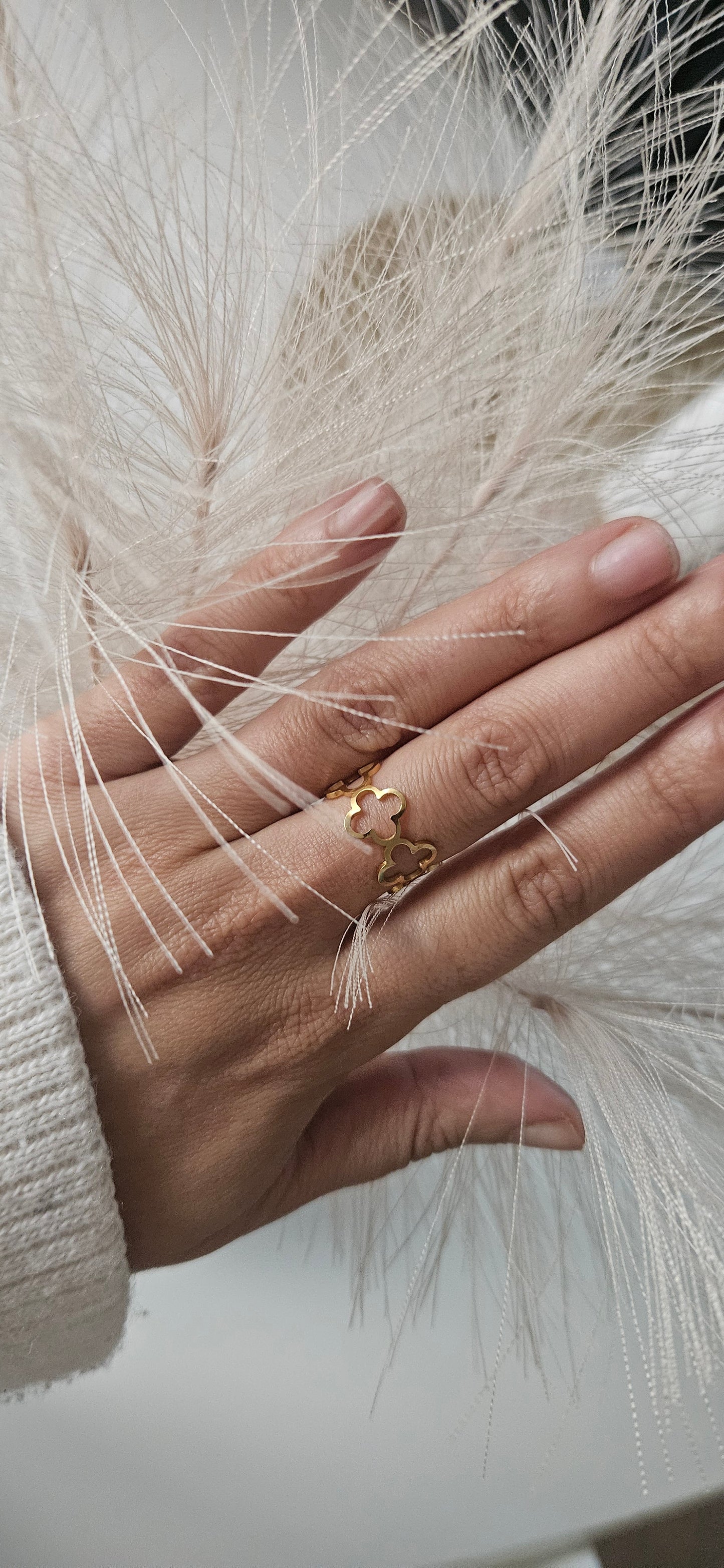 Yara – Bague Ajustable Trèfles Dorés