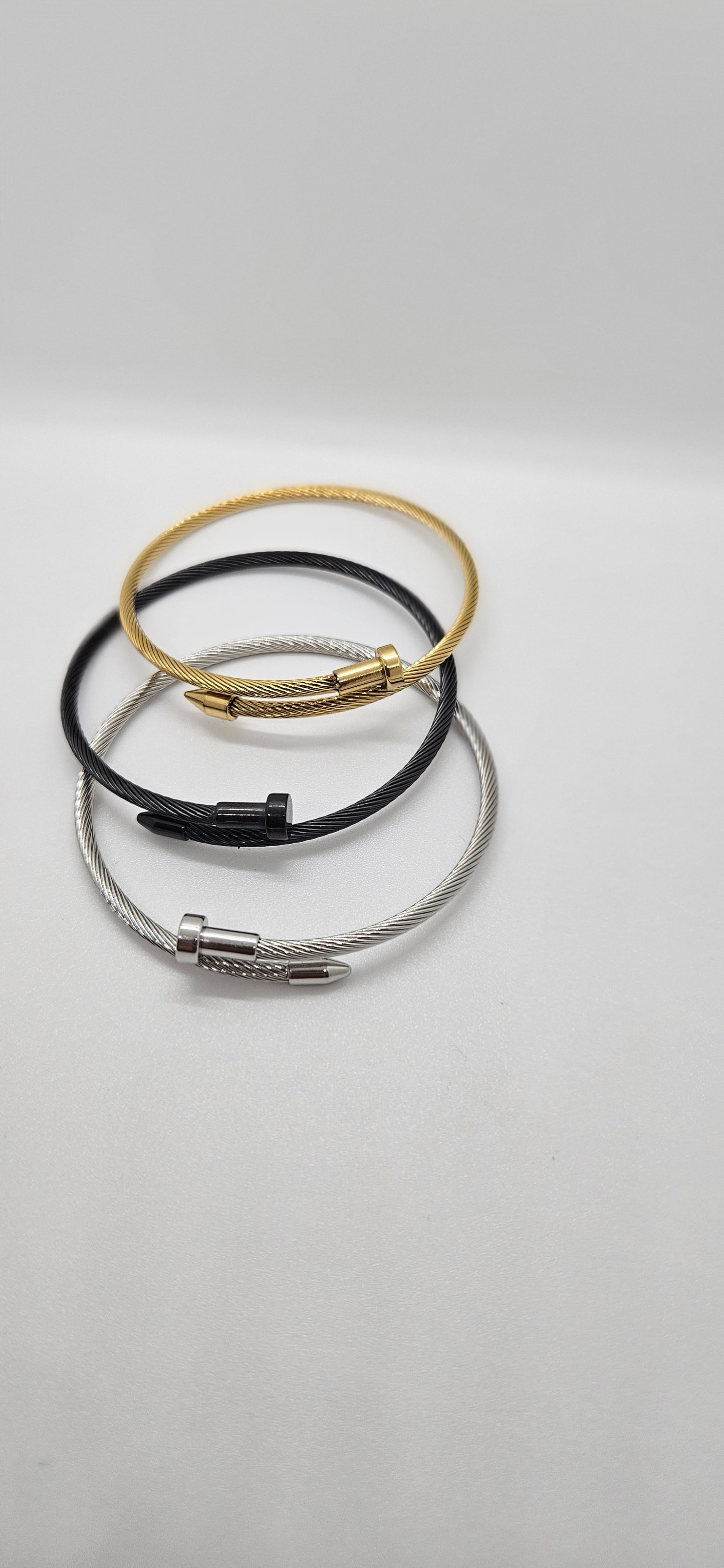 Cyra — Bracelet Clou Doré